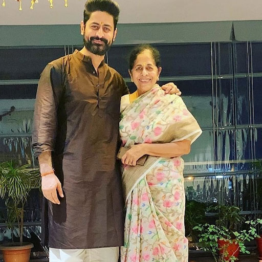 Mohit Raina With His Mother