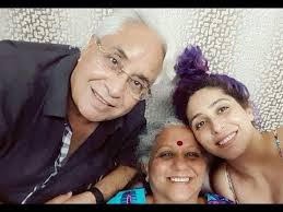 Neha Bhasin with her Family