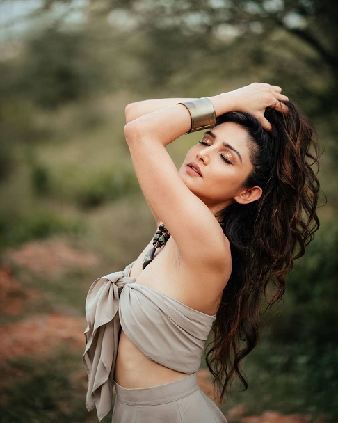 Donal Bisht in a photshoot hd image biographia 1