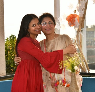 Rashika Dugal with her mother