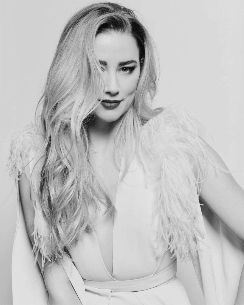 Amber Heard black and white designer dress HD Picture Biography