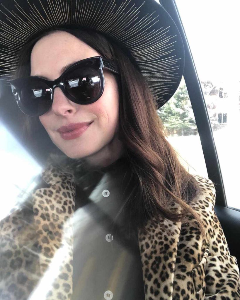 Anne Hathaway in leopard print Jacket HD Picture