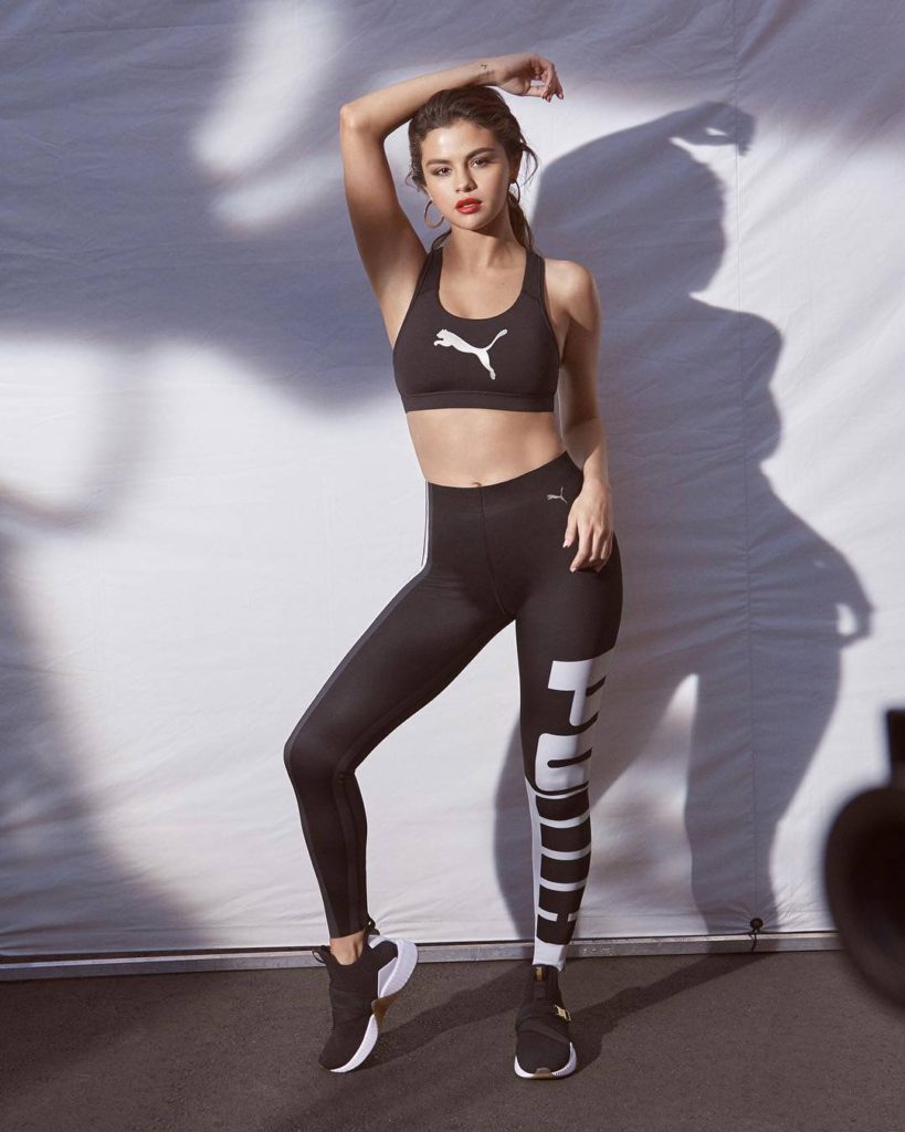 Selena Gomez in her workout outfit sexy HD Image