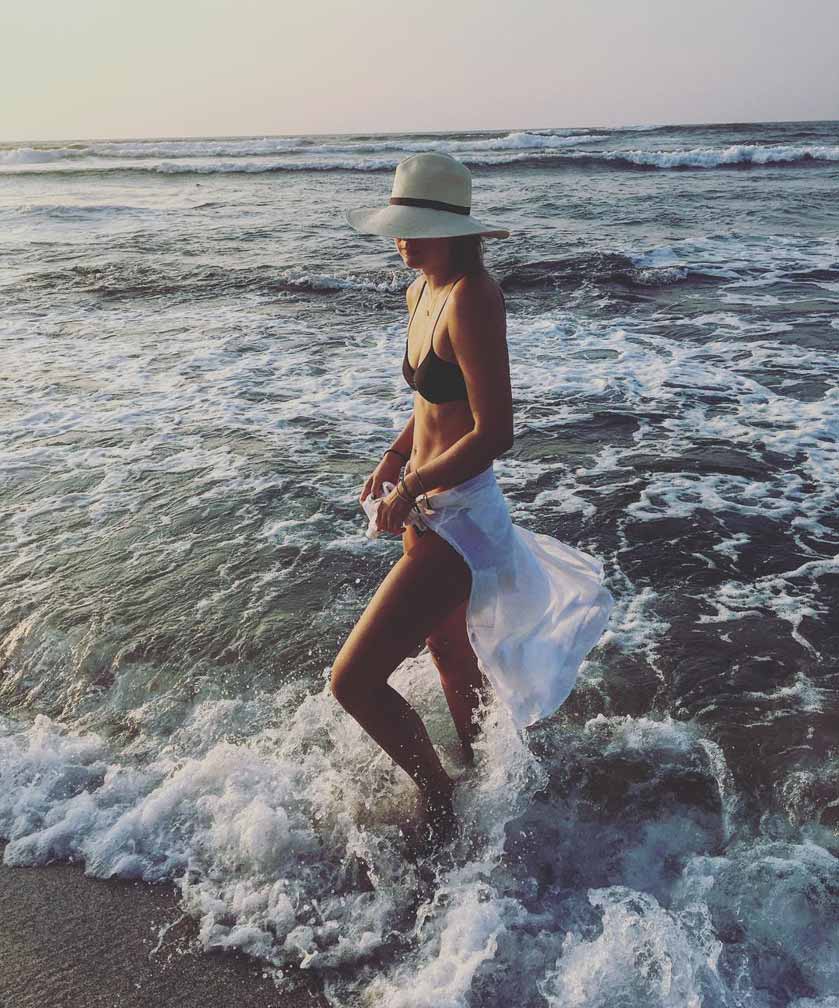 Sexy Maria Sharapova in bikini on the beach
