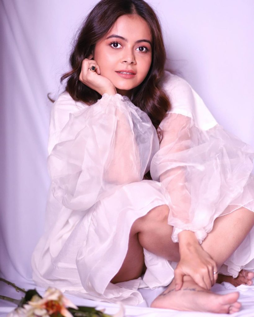 Devoleena Bhattacharjee in her sexy outfit looks cute HD Image Biography Biographia