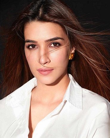 Kriti Sanon in her white formal Tshirt HD Picture 1