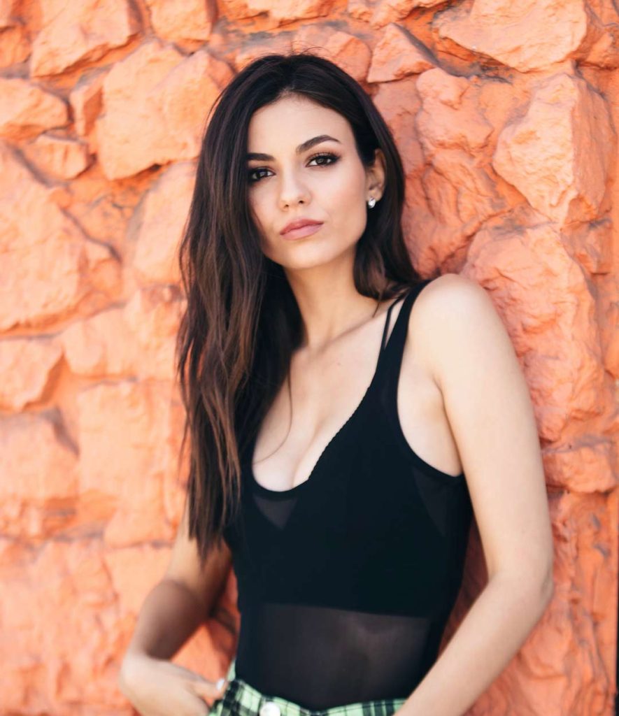 Sexy Victoria Justice wearing black camisole HD Picture