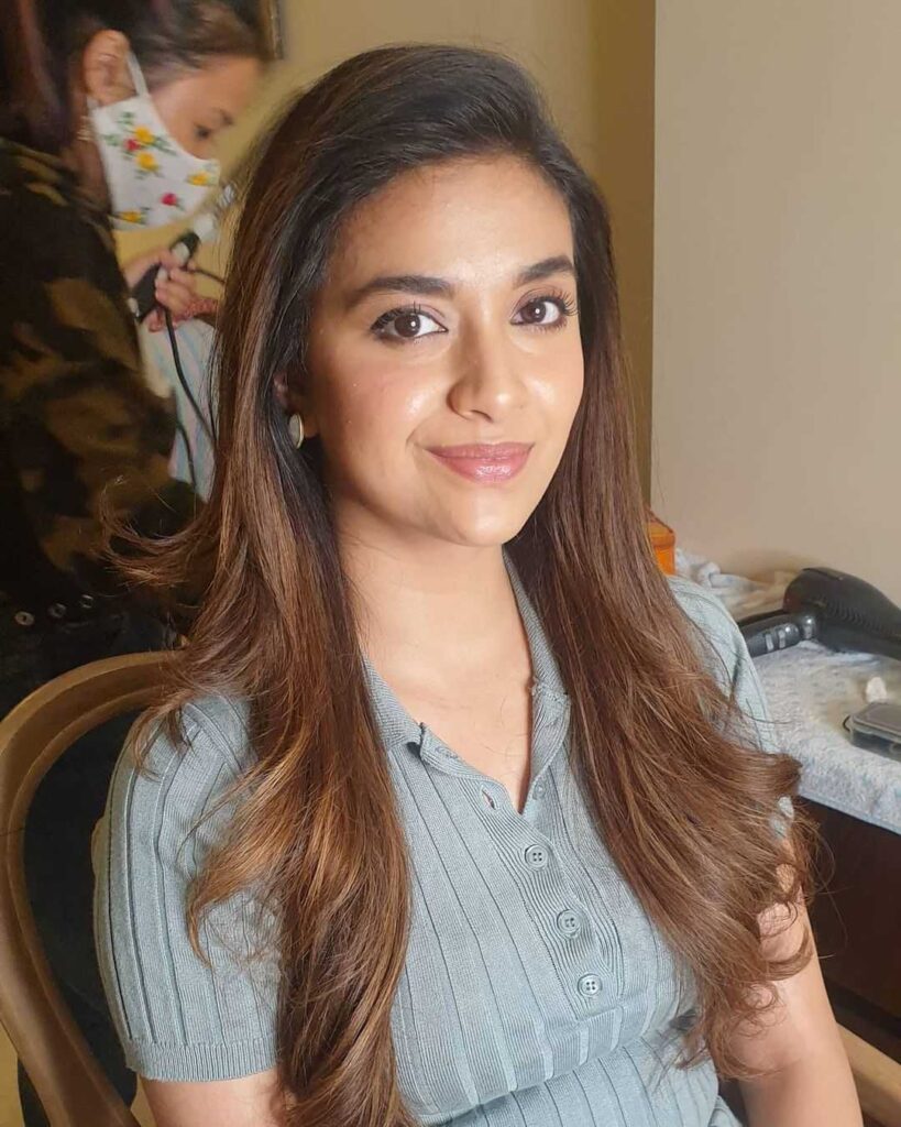 Keerthy Suresh Hot Photo after Makeup getting ready for the shot