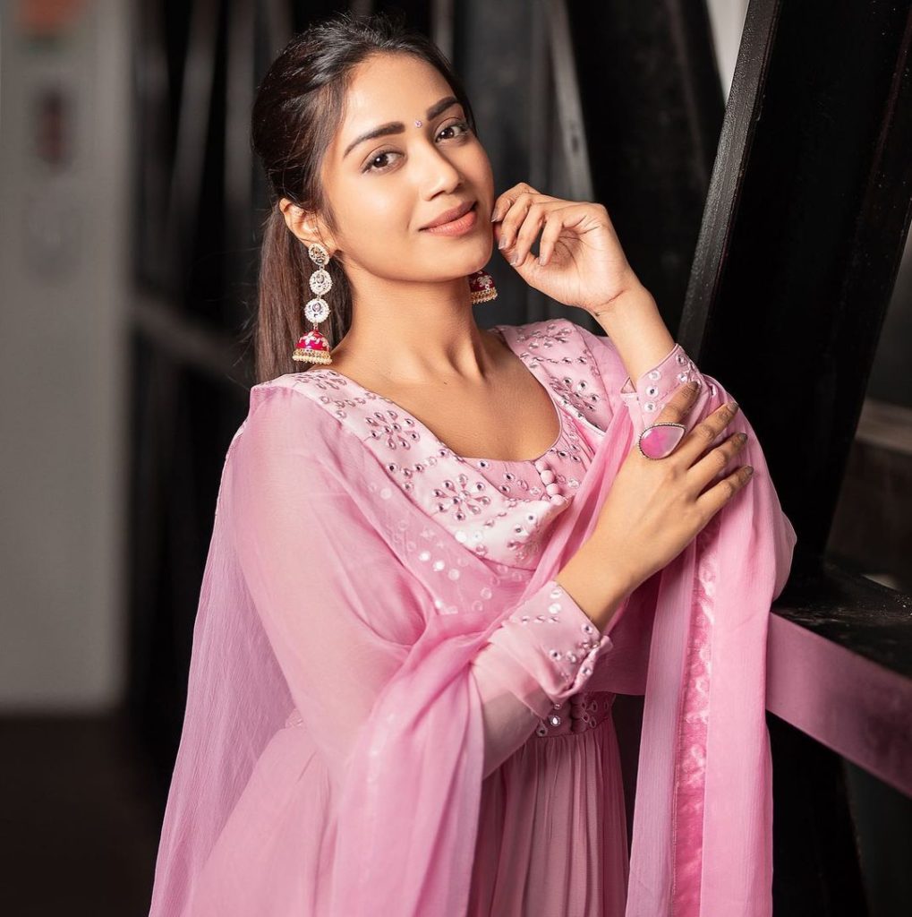 Sexy Hot Nivetha Pethuraj in Pink Salvar Suit HD Image