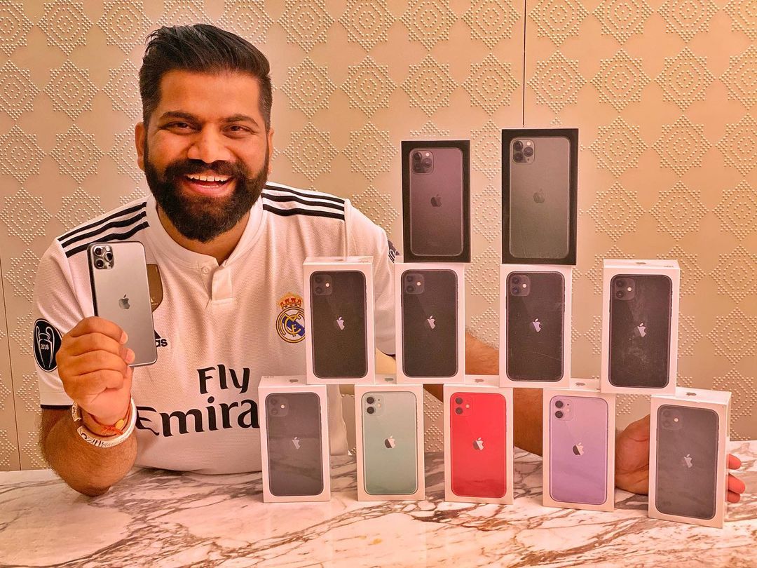 Technical Guruji the Top Tech Vlogger of India with IPhones