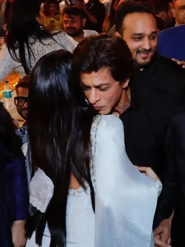 cropped-shehenaaz-met-shahrukh-khan-at-iftar-party.webp