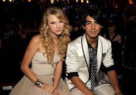 Taylor Swift with Joe Jonas HD Picture Biographia